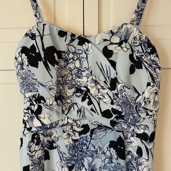 EUC Express floral mini dress - Picture 4 of 6